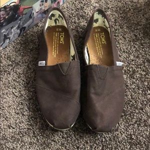 Toms